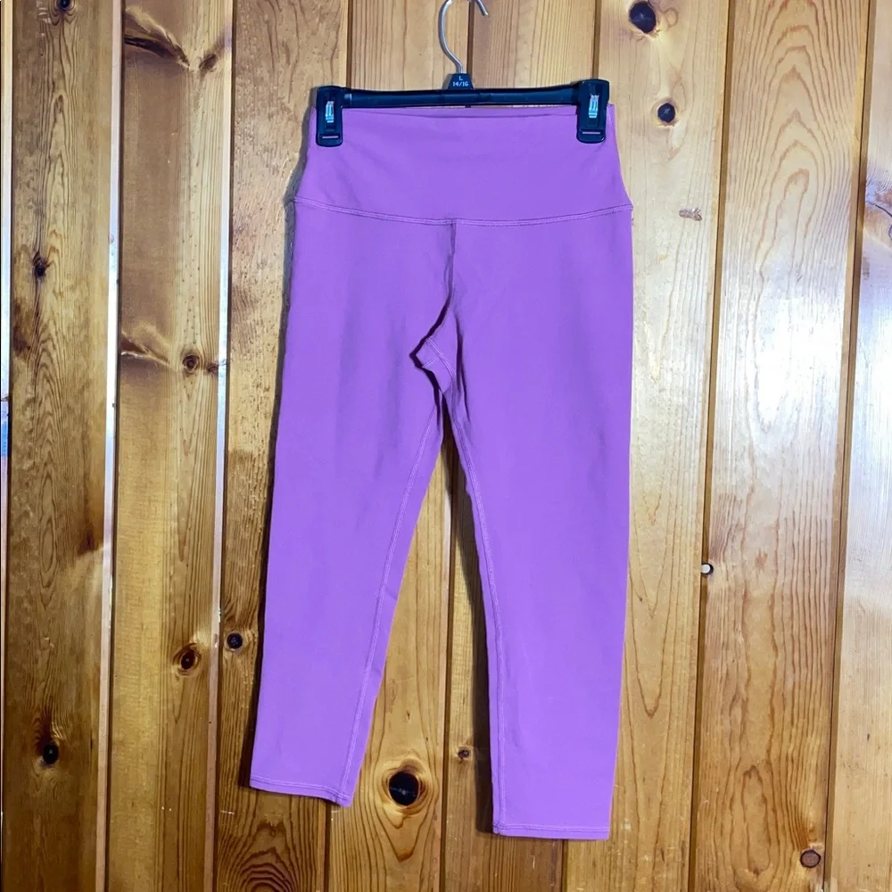 Alo yoga pink cropped leggings size medium workout gym leggings workout pants - Picture 4 of 5